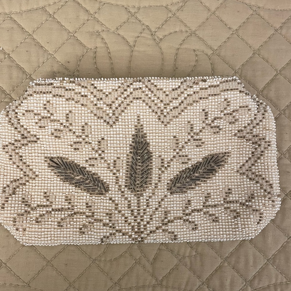 Vintage ivory beaded purse made in Czechoslovakia & box in VGUC